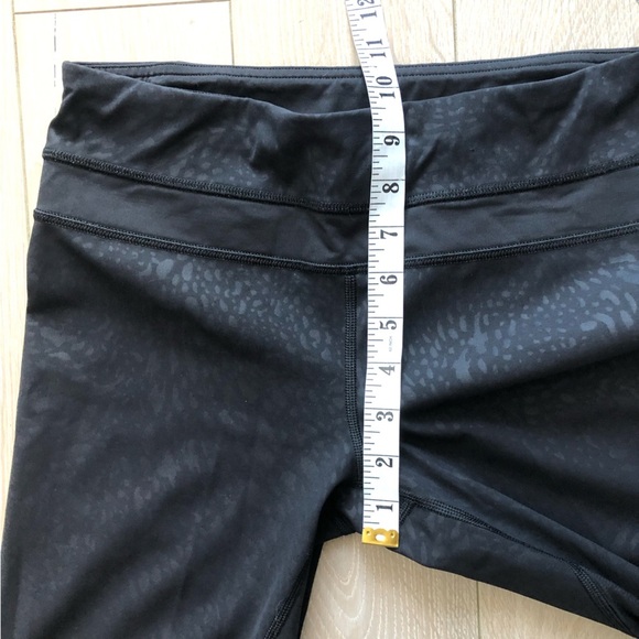 Lululemon Inspire Crop II Mesh Detailed Leggings in Black Size 6 - Picture 3 of 9